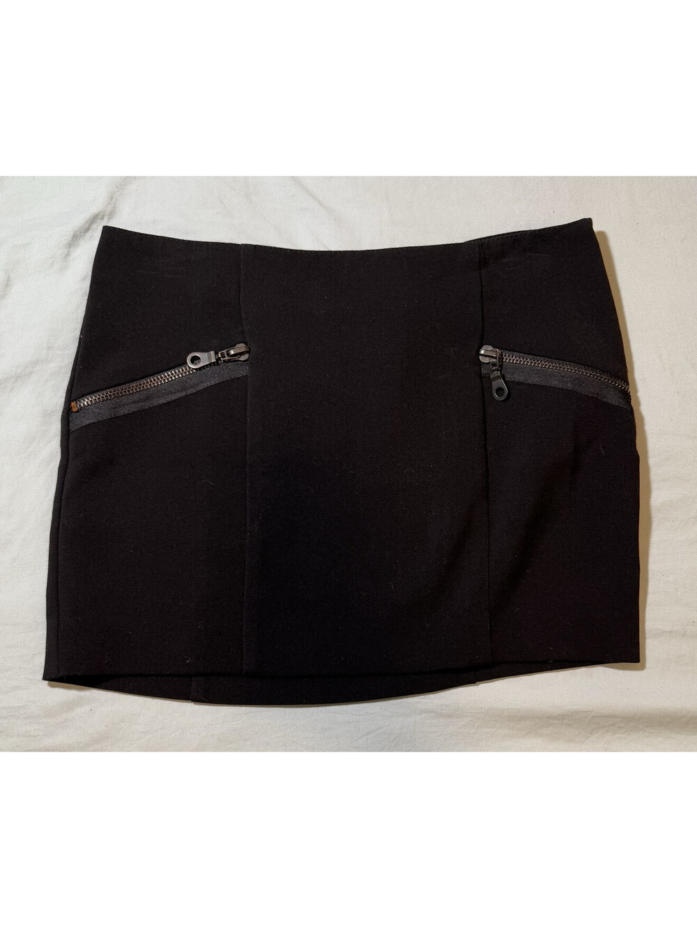 Zara Basic Mini Skirt SZ M Black Stretch Zipper Accent Polyester/Viscose
